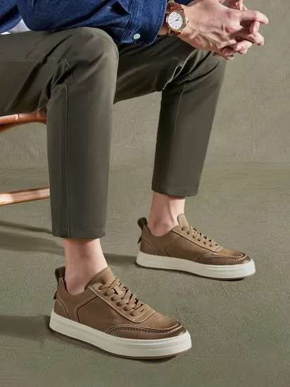 Homem vestido de luxo sapato designer superior renda de couro